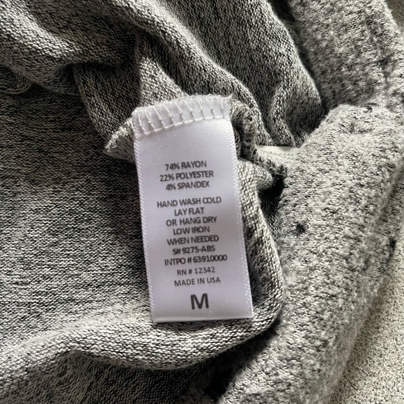 Coin 1804 Grey & Black Star Stretchy Top Size Medium - Picture 6 of 10